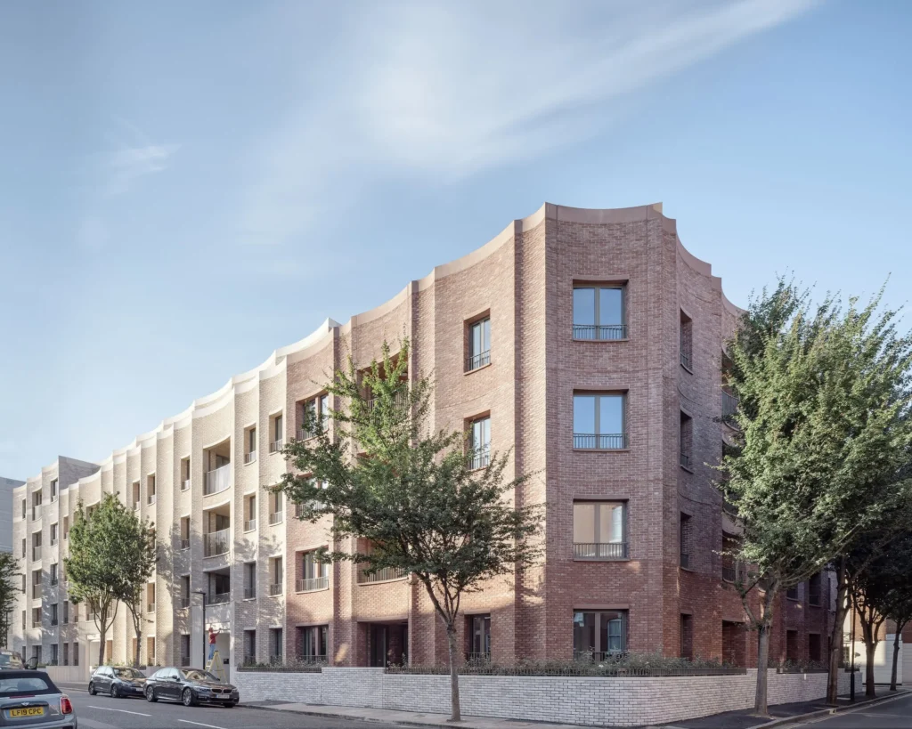 Advanced Glass carrying out off-site fabrication of glazing systems to improve quality control, efficiency, and on-site safety.