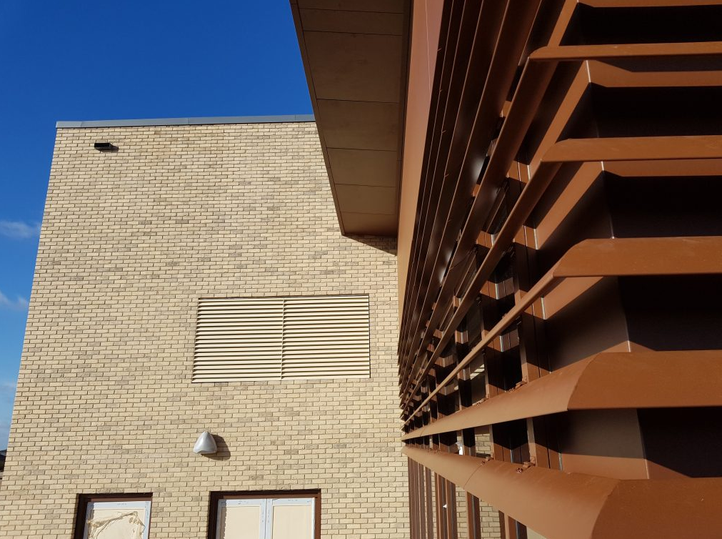 Advanced Glass delivering bespoke façade designs tailored to meet architectural intent and regulatory compliance.