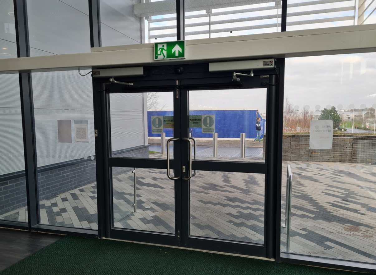 Advanced Glass installing aluminium glass doors combining durability, performance, and modern design.
