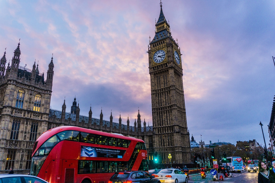 Advanced Glass full facade package services in london