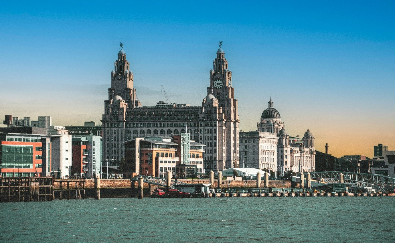 Advanced Glass full facade package services in liverpool
